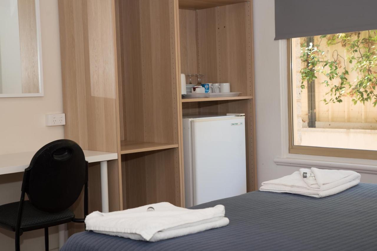 Jurien Bay Hotel Motel Bagian luar foto